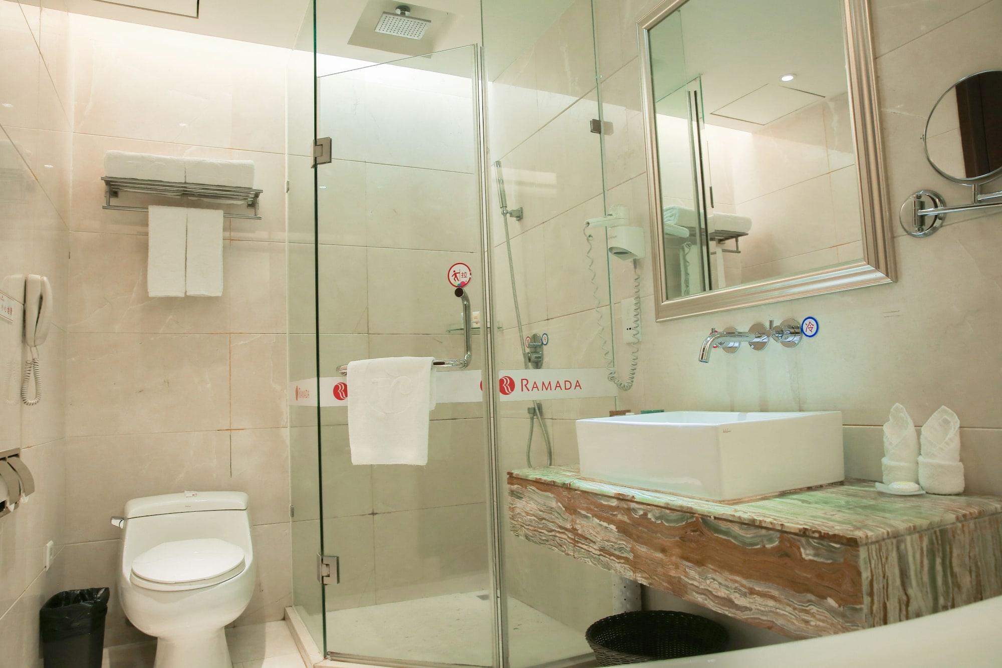Ramada Shenzhen Baoan Otel Dış mekan fotoğraf