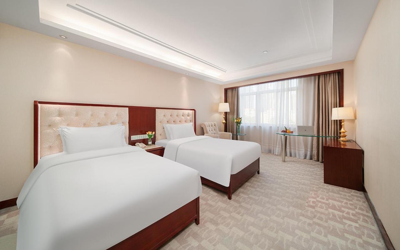 Ramada Shenzhen Baoan Otel Dış mekan fotoğraf
